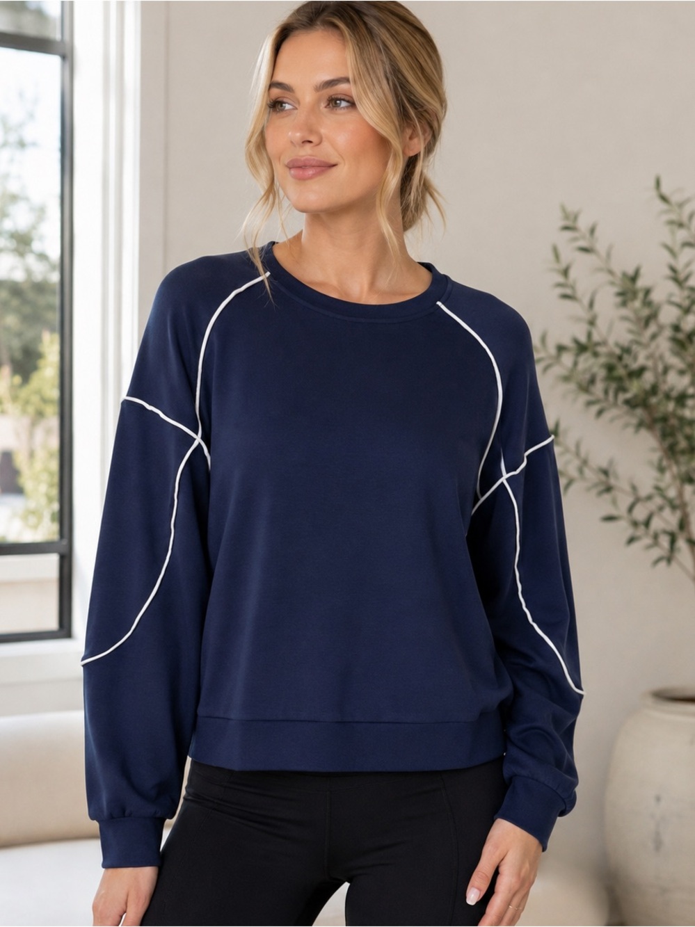 Jessica Simpson Active Pullover Sweatshirt Women’s L Navy Blue White Trim Athlet
